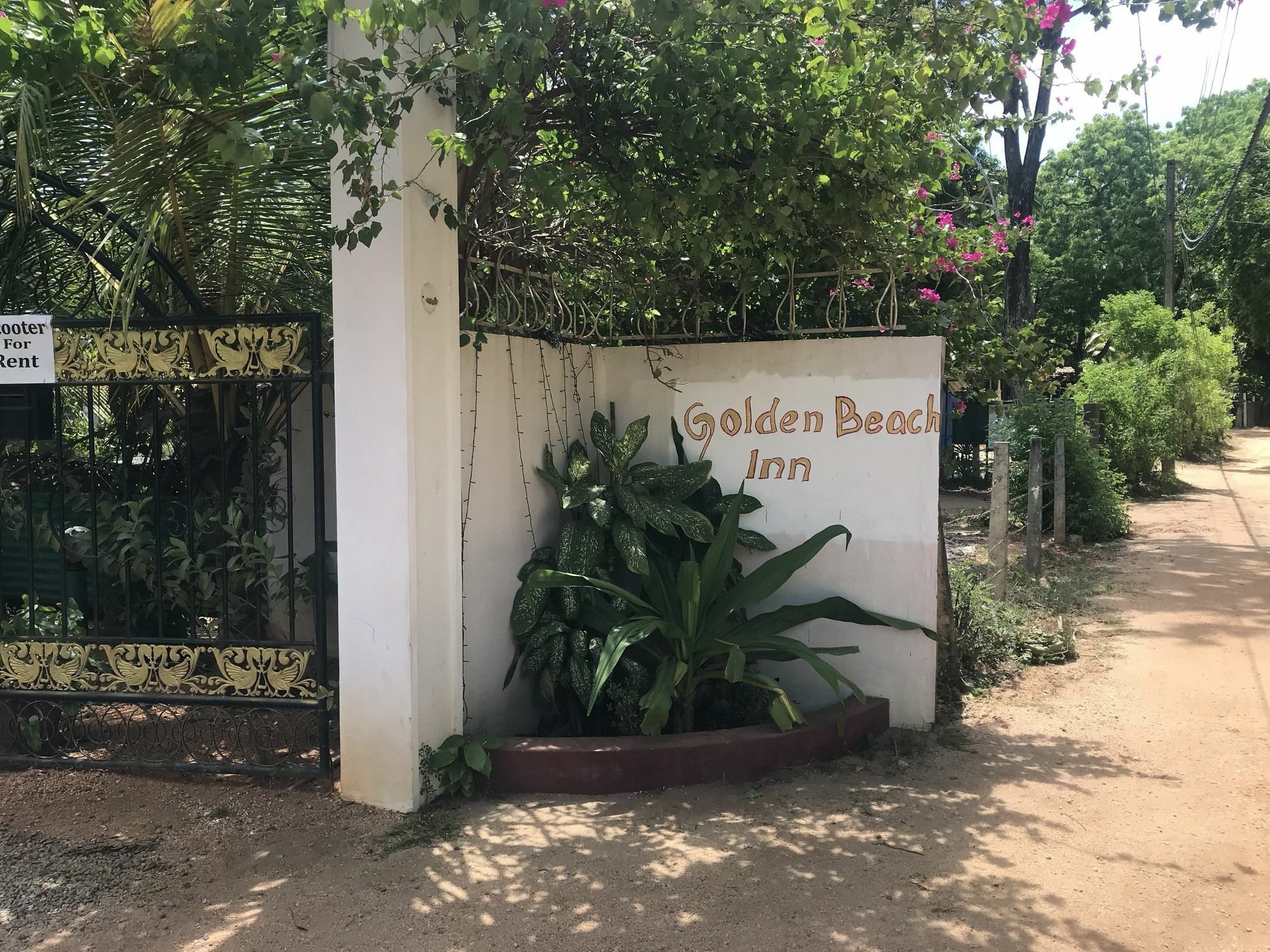 Golden Beach Inn Trincomalee Extérieur photo